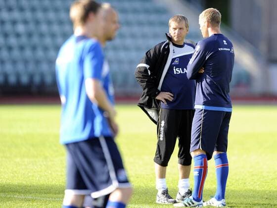 Training Nationalteam Island Nadderud Stadion 30.08.2011 Olafur Johannesson (L) og Eidur Gudjohnsen 