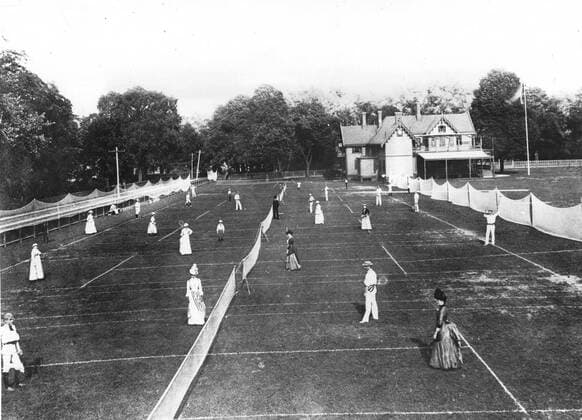 The Staten Island Cricket Club courts in 1880. The Encyclopedia of Tennis page 48. Local Caption !AUFNAHMEDATUM GESCHÄTZT! UnitedArchives0637910
