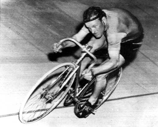 Aus., Melbourne, Olympics, 1956: Leandro Faggin of Italy in action during the olympic 1,000 metres time trial cycling event, in which he won the gold medal. !AUFNAHMEDATUM GESCHÄTZT! UnitedArchives0722698