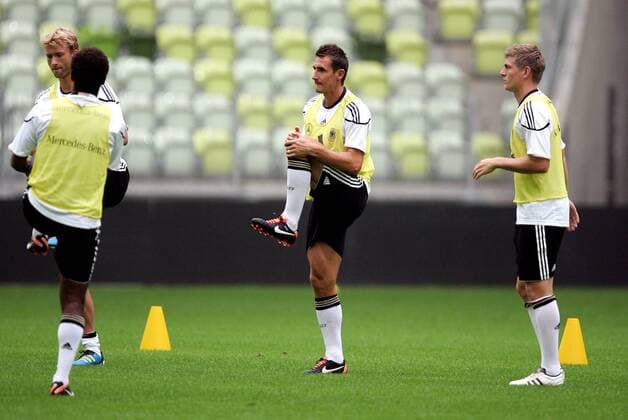 GDANSK 05.09.2011 W SRODKU MIROSLAV KLOSE - GDANSK 05.09.2011 FOOTBALL NATIONAL TEAM OFFICIAL TRAINING SESSION GERMANY DEUTSCHLAND  110905MIN283