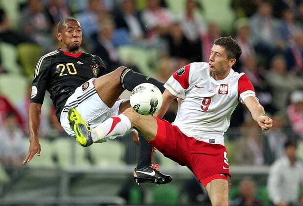 06.09.2011, Fussball Test-Länderspiel. Polen - Deutschland, in der PGE-Arena in Danzig (Polen). v.l. Jerome Boateng (Deutschland) , Robert Lewandowski (Polen)