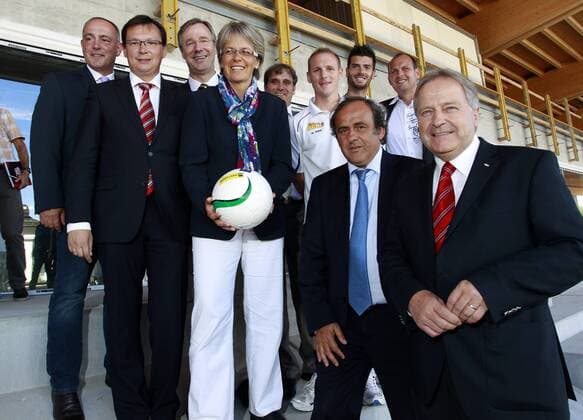 FUSSBALL - Besichtigung Nationales Zentrum fuer Frauenfussball ST.POELTEN,AUSTRIA,06.SEP.11 - FUSSBALL, FRAUENFUSSBALL - OEFB, Michel Platini besichtigt Nationales Zentrum fuer Frauenfussball. Bild zeigt Vizebuergermeister Michael Adl (St.Poelten), Sport- und Verteidigungsminister Norbert Darabos, Obmann Gottfried Troestl (SKN Sankt Poelten), Landesraetin Petra Bohuslav (NOE), Geschaeftsstellenleiter Martin Eckelbacher, Jochen Fallmann, Daniel Segovia (SKN Sankt Poelten), Praesident Michel Platini (UEFA), Trainer Martin Scherb (St.Poelten) und Praesident Leo Windtner (OEFB).