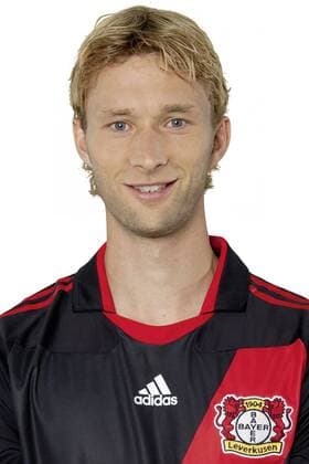 Fussball, Bundesliga, Herren, Fototermin zur Bundesliga-Saison 2011 2012: Bayer Leverkusen; Simon Rolfes (Leverkusen)