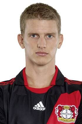 Fussball, Bundesliga, Herren, Fototermin zur Bundesliga-Saison 2011 2012: Bayer Leverkusen; Lars Bender (Leverkusen)