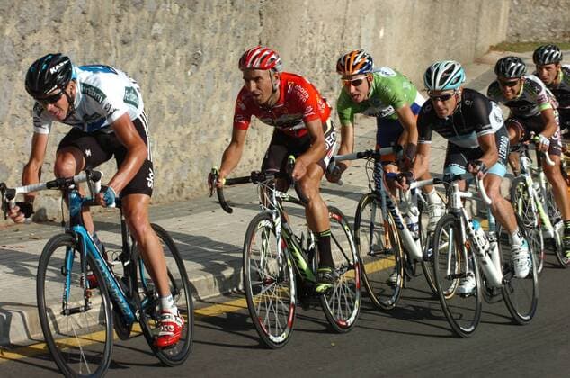 08.09.2011 Vuelta a Espana Stage 18 Solares to Noja. Picture shows Froome Christopher, Juan Jose Cobo, Mollema Bauke. xSirottix  ActionPlus11206712 Content restricted for UK based newspaper