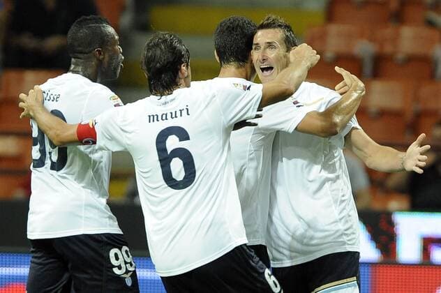 Miroslav Klose of Lazio celebrates scoring goal 0-1 9 9 2011 Stadio Giuseppe Meazza Serie A 2011 2012 Football, AC Mailand vs Lazio Rom - marcoxrosi