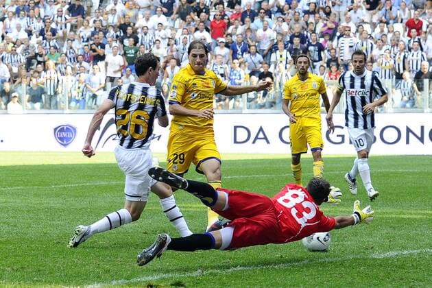 Gc Torino 11 09 2011 - campionato di calcio serie A Juventus Turin - FC Parma gol Stephan Lichtsteiner 