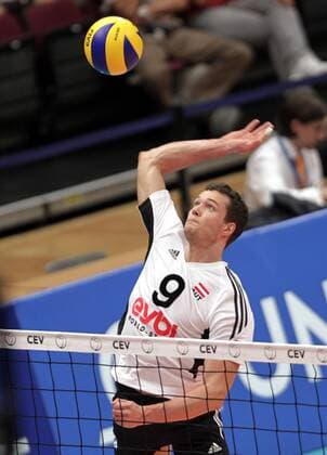VOLLEYBALL - Euro Volley 2011, AUT vs SRB WIEN,AUSTRIA,12.SEP.11 - DIVERS, VOLLEYBALL - CEV EuroVolley, Europameisterschaft 2011, Länderspiel, Österreich vs Serbien. Bild zeigt Thomas Zass (AUT). 