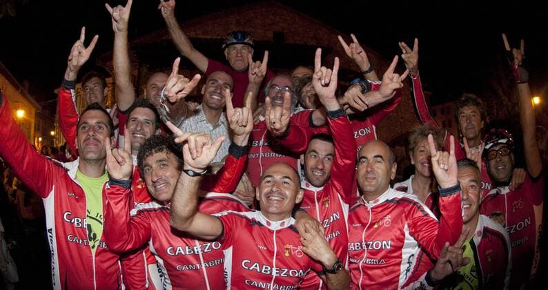 14.09.2011 Vuelta a Espana Winner Juan Jose Cobo Celebrates his win in his home town of Cabezon de la Sal in Spain. xJomax  ActionPlus11208581 Content restricted for UK based newspaper