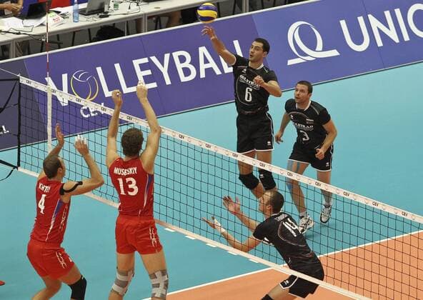 Bulgarian and Russian players during the quarterfinal of European Volleyball Championships 2011 in Karlovy Vary, Czech Republic on Sep. 15. 2011. (CTKxPhoto JanxSokol)  CTKPhoto25201109150881401