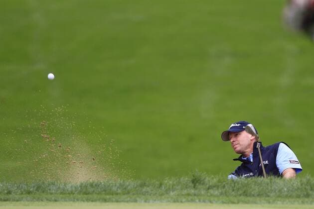 16 September 2011: PGA Golf Herren Pro, Steve Stricker blasts out of a sand trap during the second round of the 2011 BMW Championship at Cog Hill Golf Club in Lemont, Illinois. PGA Golf Herren Golf: Sep 16 BMW Second Round Icon5181109160012 EDITORIAL USE ONLY