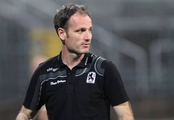 Co-Trainer Markus Schroth ( 1860 II) Fussball Herren Regionalliga Süd München Grünwalderstadion 16.09.2011 TSV 1860 München II (blau) - FC Ingolstadt 04 II