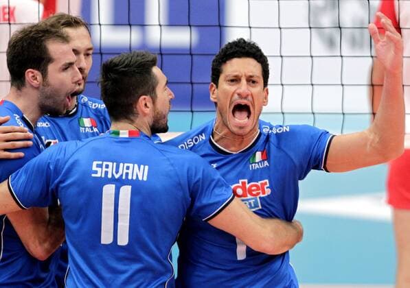 VOLLEYBALL - Euro Volley 2011, ITA vs POL WIEN,AUSTRIA,17.SEP.11 - DIVERS, VOLLEYBALL - CEV EuroVolley, Europameisterschaft 2011, Länderspiel, Halbfinale, Italien vs Polen. Bild zeigt den Jubel von Cristian Savani und Luigi Mastrangelo (ITA). 