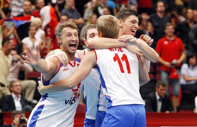 VOLLEYBALL - Euro Volley 2011, SRB vs RUS WIEN,AUSTRIA,17.SEP.11 - DIVERS, VOLLEYBALL - CEV EuroVolley, Europameisterschaft 2011, Länderspiel, Halbfinale, Serbien vs Russland. Bild zeigt den Jubel von Ivan Miljkovic, Mihajlo Mitic und Marko Podrascanin (SRB). 