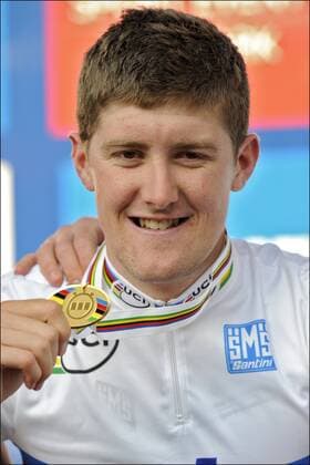 Luke Durbridge (AUSTRALIEN) UCI U23 U 23 Weltmeisterschaften im Zeitfahren - 19.09.2011 - PhotoNews  o0 Sieg Weltmeister Objekte Gold Medaille Porträt
