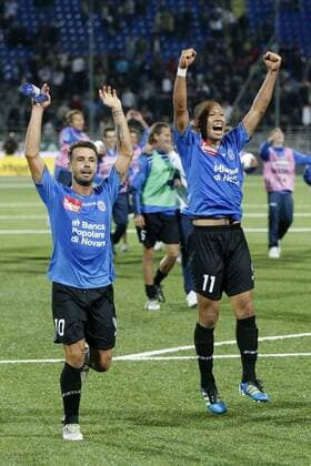Esultanza di Marco Rigoni e Takayuki Morimoto Celebration Novara 20 09 2011 Serie A 2011 12 Novara Calcio vs. Inter Mailand