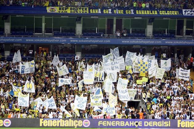 Fenerbahce was senteced to play without fans but Turkish football federation decided take only women and children fans to the match between Fenerbahce & Manisaspor. Tickets were given to fans for free and they are all finished in 1 hour. Fenerbahce football team were supported by only women fans. They were more than 45000. 20.09.2011 Fenerbahce’s female fans rushed to grab free tickets for Tuesday night’s Spor Toto Super League game against Manisaspor following a decision last week that only women and children would be allowed entrance due to crowd trouble earlier this summer. The rush came after the Turkish Football Federation, or TFF, announced last week that it would no longer force teams to play behind closed doors in punishment for crowd trouble but would instead open the stadium doors to women and children under 12 for the fixtures in order to avoid silent games and bring the 