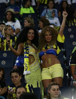 Fenerbahce was senteced to play without fans but Turkish football federation decided take only women and children fans to the match between Fenerbahce & Manisaspor. Tickets were given to fans for free and they are all finished in 1 hour. Fenerbahce football team were supported by only women fans. They were more than 45000. 20.09.2011 Fenerbahce’s female fans rushed to grab free tickets for Tuesday night’s Spor Toto Super League game against Manisaspor following a decision last week that only women and children would be allowed entrance due to crowd trouble earlier this summer. The rush came after the Turkish Football Federation, or TFF, announced last week that it would no longer force teams to play behind closed doors in punishment for crowd trouble but would instead open the stadium doors to women and children under 12 for the fixtures in order to avoid silent games and bring the 