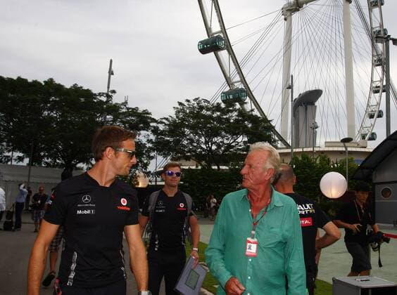 22.09.2011- Jenson Button (GBR), McLaren Mercedes, MP4-26 and his father John Button (GBR) Singapore Grand Prix, Singapore 2011  Eltern familie privat Vater