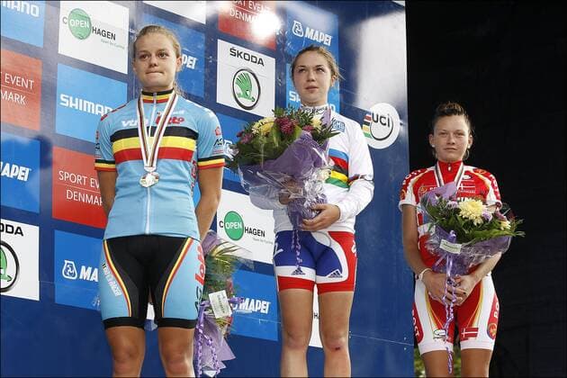 Jessy Druyts (BEL) - Lucy Garner (GBR) - Christina Siggaard (Denmark) World Championships Junior Women 2011, Championnat du monde sur route UCI - 23.09.2011 - xPhotoNewsx  o0 Sieg, Sieger Weltmeister Siegerehrung