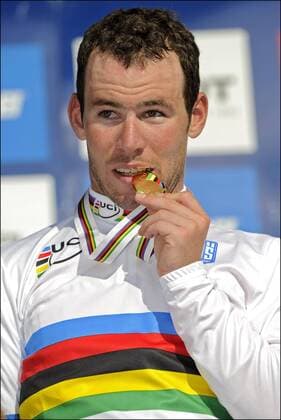 Weltmeister Mark Cavendish (GBR Htc High Road) Championnat du Monde Sur Route Hommes 25.09.2011 xPhotonewsx  o0 Siegerehrung Sieg, Sieger Gold, Goldmedaille, Medaille