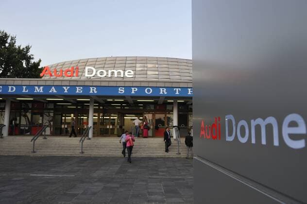 Audi Dome, München, FC Bayern München, Basketball, Herren, Beko Basketball Bundesliga, Beko BBL Saison 2011 2012 o0 Sportstätte Stadion Totale GER Wirtschaft Rudi Sedlmayer Sporthalle Halle