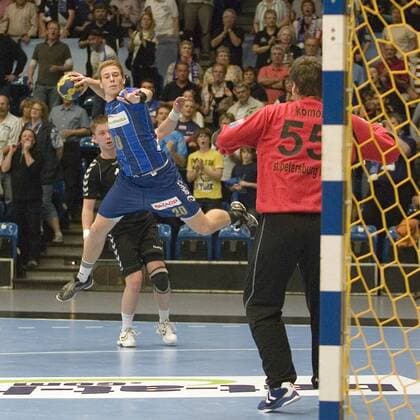 Hamburg, Sporthalle Hamburg ,Handball, Champions League 2011 2012, HSV Hamburg - St. Petersburg HC, Robert Schulze(HSV), Alexander Sanashkin, Torwart Gennadiy Komok (St.Petersburg)