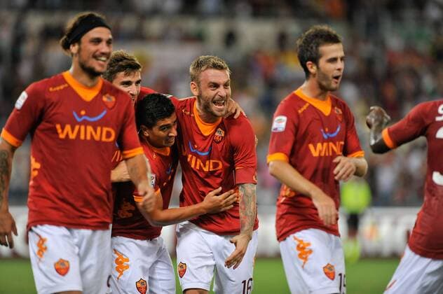 Rom 01 10 2011 Serie A 2011 2012 - AS Roma vs. Atalanta Bergamo - Daniele de Rossi - xHOCHxZWEIxxItalyxPhotoxPressx 