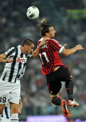 Leonardo BONUCCI (Juve), Zlatan IBRAHIMOVIC (AC), Juventus Turin - AC Mailand allexsabba