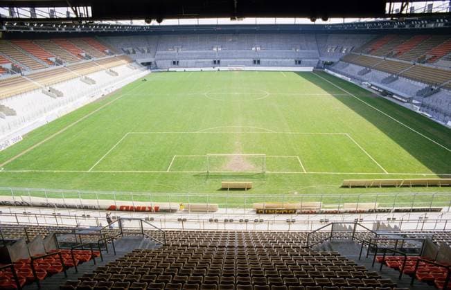 Prinzenpark Stadion in Paris, dem Nationalstadion Frankreichs für die Euro 1984 Parc des Princes Sportstätte Stadion Totale Frankreich Objekt