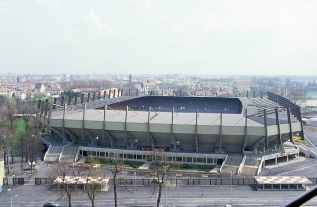 Prinzenpark Stadion in Paris, dem Nationalstadion Frankreichs für die Euro 1984 Parc des Princes Sportstätte Stadion Totale Frankreich Objekt