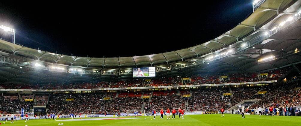 Fußball, Stadiongeschichte VfB Stuttgart Mercedes Benz Arena - Heimspielstätte des VfB Stuttgart. o0 Sportstätte Stadion Totale Panorama