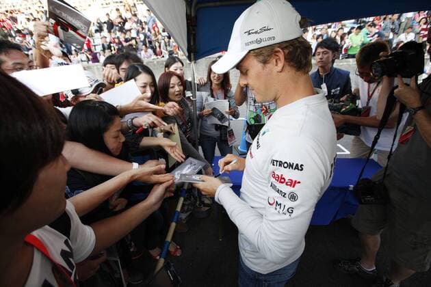 Motorsports: FIA Formula One World Championship 2011, Grand Prix of Japan, 08 Nico Rosberg (GER, Mercedes GP Petronas F1 Team), xHOCHxZWEIx