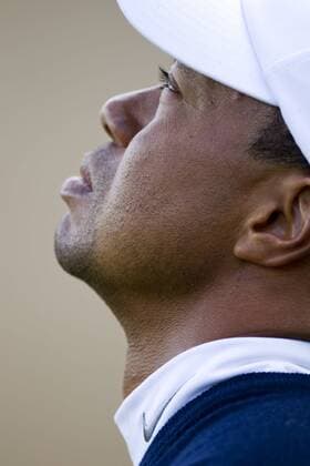 October 6, 2011 - San Martin, California, U.S. - PGA Golf Herren golfer TIGER WOODS reacts after his shot at the seventh tee during round one competition at the Frys.com Open. Golf 2011 - Frys.com Open - Day 1 - ZUMAc04 Porträt