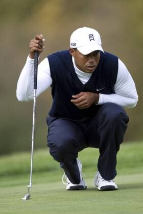 October 6, 2011: PGA Golf Herren golfer Tiger Woods assesses his putt on the sixth green during round one competition at the Frys.com Open held at CordeValle Resort in San Martin, CA. PGA Golf Herren 2011: Frys.com Open OCT 06 - ZUMAc04