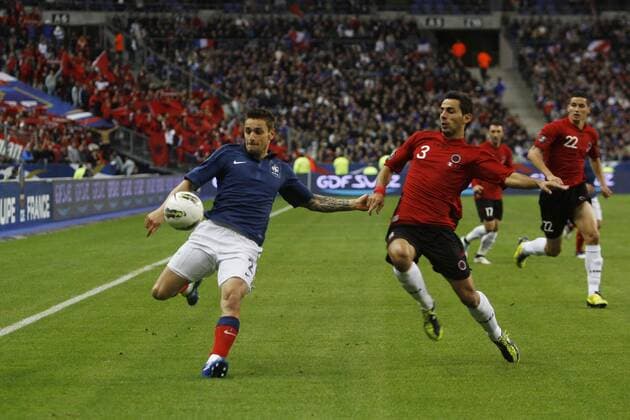 Mathieu Debuchy (France) contre Kristi Vangjeli (Albanie) Football : France Albania - Match qualificatif EURO 2011 - 07.10.2011 - GwendolineLeGoff  Paris St Denis