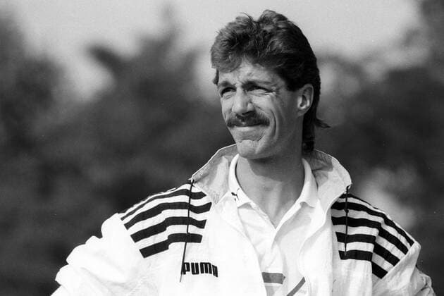 Trainer Helmut Schulte (FC St. Pauli) enttäuscht