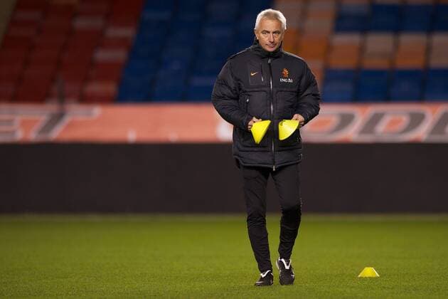 coach Bert van Marwijk of Holland Karel Delvoye xVIxxIVx 401963