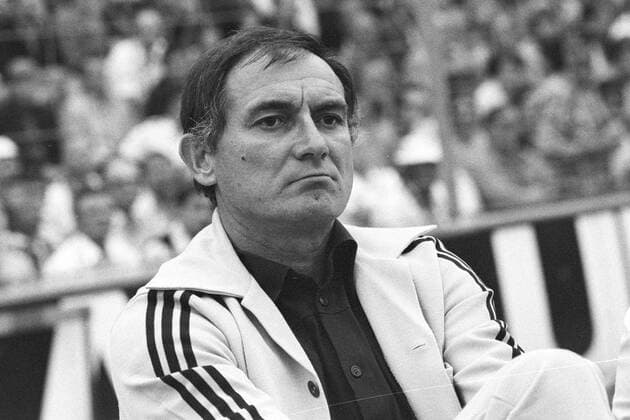 Aus 1. BL Saison 1979 1980 Eintracht Braunschweig - Trainer Branco Zebec.