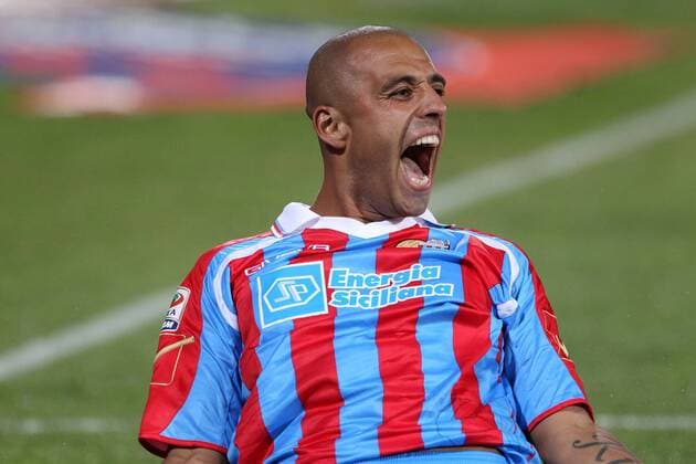Esultanza di Sergio Almiron Catania Celebration Catania 15 10 2011 Stadio Massimino Football Calcio Serie A 2011 2012 Catania vs Inter
