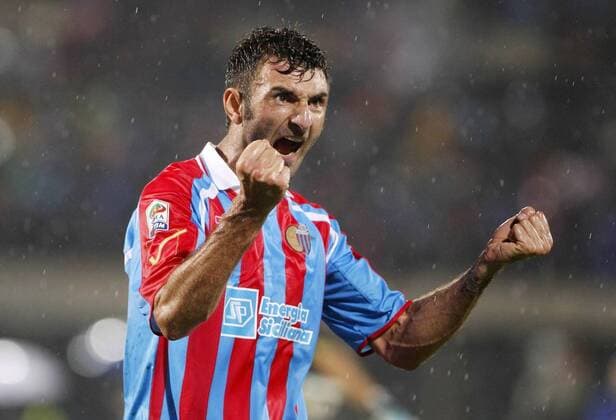 Serie A 2011-2012 Catania Calcio - Inter Mailand: gennaro DELVECCHIO xHOCHxZWEIx xItalyxPhotoxPressx 