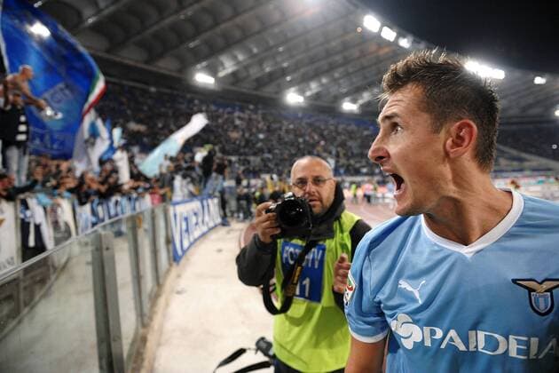 Esultanza Miroslav KLOSE a fine partita Celebration Lazio Roma vs AS Roma Serie A andreaxstaccioli