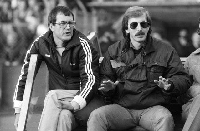 Interimstrainer Klaus Mank (li.) und Jürgen Grabowski (beide Eintracht Frankfurt)