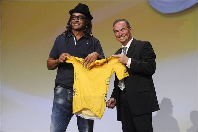 Yannick Noah - Bernard Hinault Präsentation der Tour de France 2012 - Palais des Congres de Paris - 18.10.2011 - xPhotoNewsx 