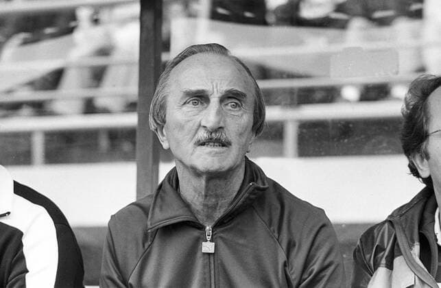 Trainer Günter Hentschke (BV Lüttringhausen) 2 BL Aufnahmedatum geschätzt Saison 1983 1984