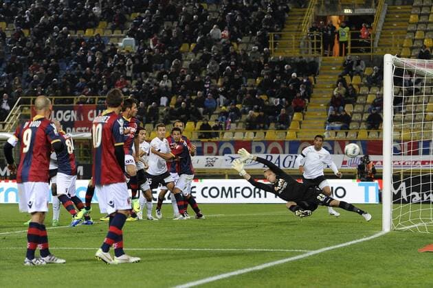 Bologna FC - Lazio Rom, autogol Robert Acquafresca 