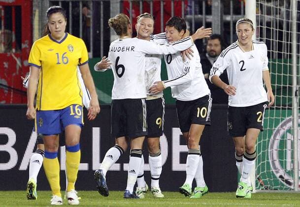 Fussball, Länderspiel, Frauen, Deutschland vs. Schweden, Jubel bei v.l.n.r. Simone Laudehr (GER), Alexandra Popp (GER), Linda Bresonik (GER), Bianca Schmidt (GER) DFB