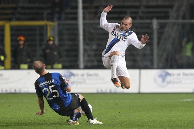 Wesley Sneijder Inter, Andreas Masiello Atalanta - Bergamo 26 10 2011 Stadio Atleti Azzuri d Italia Football Serie A 2011-12 Atalanta Bergamo vs Inter Milano paoloxnucci