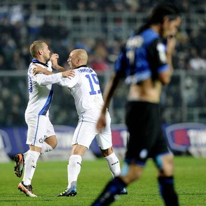 Db - Bergamo 26 10 2011 - campionato di Serie A Atalanta Bergamo vs Inter Milano: Wesley Sneijder, Esteban Cambiasso 
