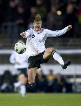Simone LAUDEHR (GER) Fussball Frauen Länderspiel: Deutschland - Schweden in Hamburg, St.Pauli Stadion am Millerntor, Deutschland am 26.10.2011,